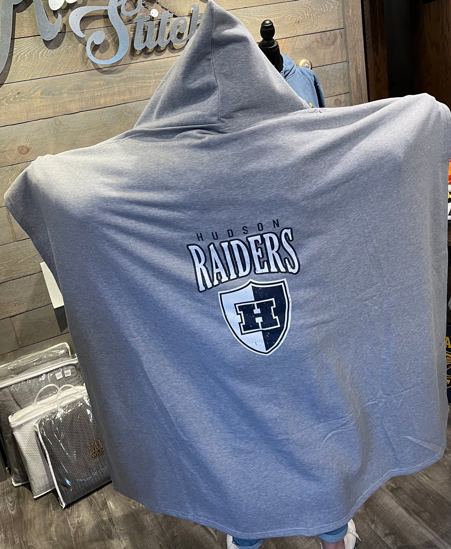Hudson Raiders Online Hooded Blanket